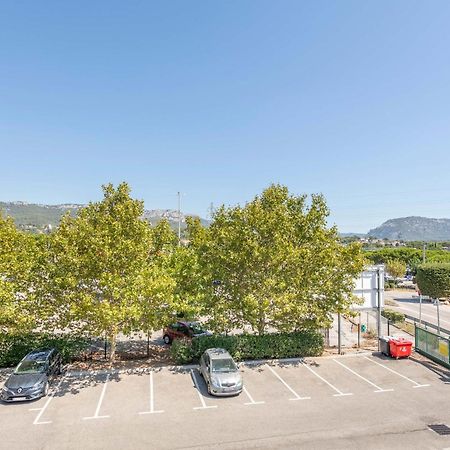 B&B Hotel Toulon Олиул Екстериор снимка