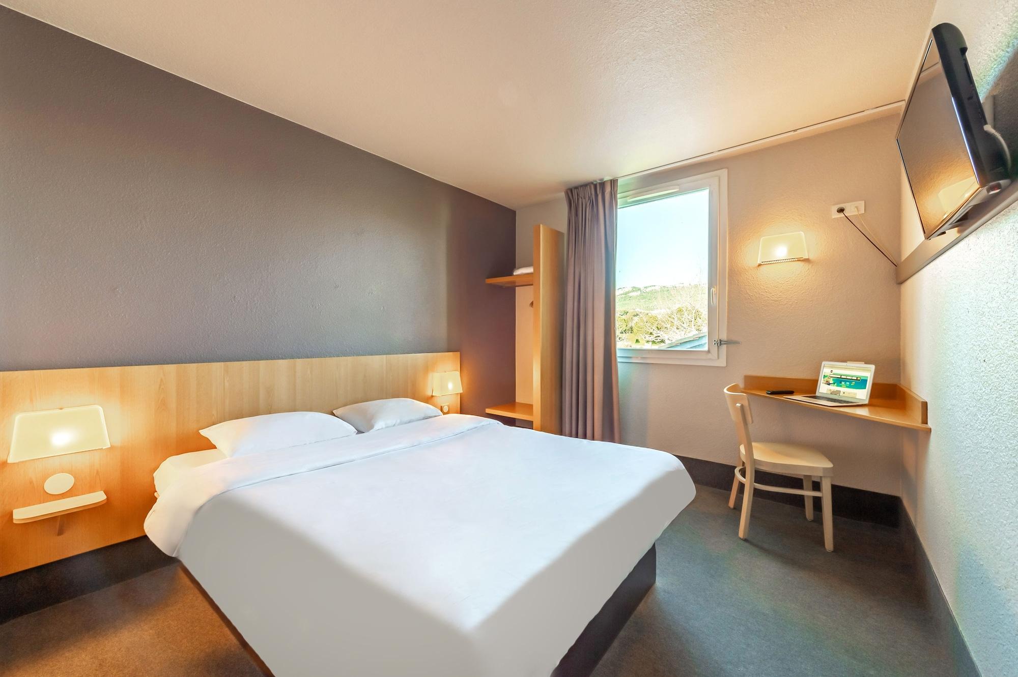 B&B Hotel Toulon Олиул Екстериор снимка
