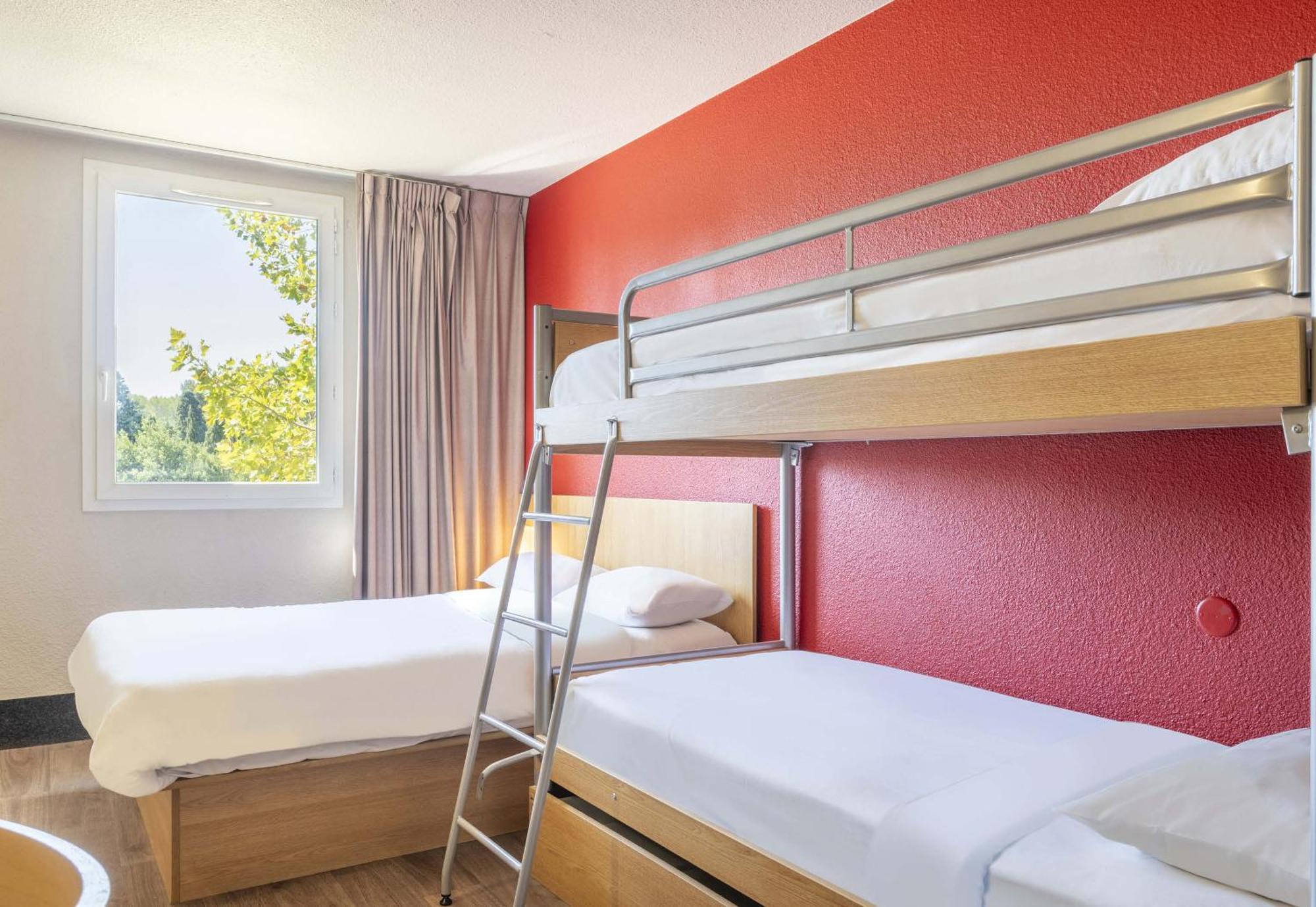 B&B Hotel Toulon Олиул Екстериор снимка