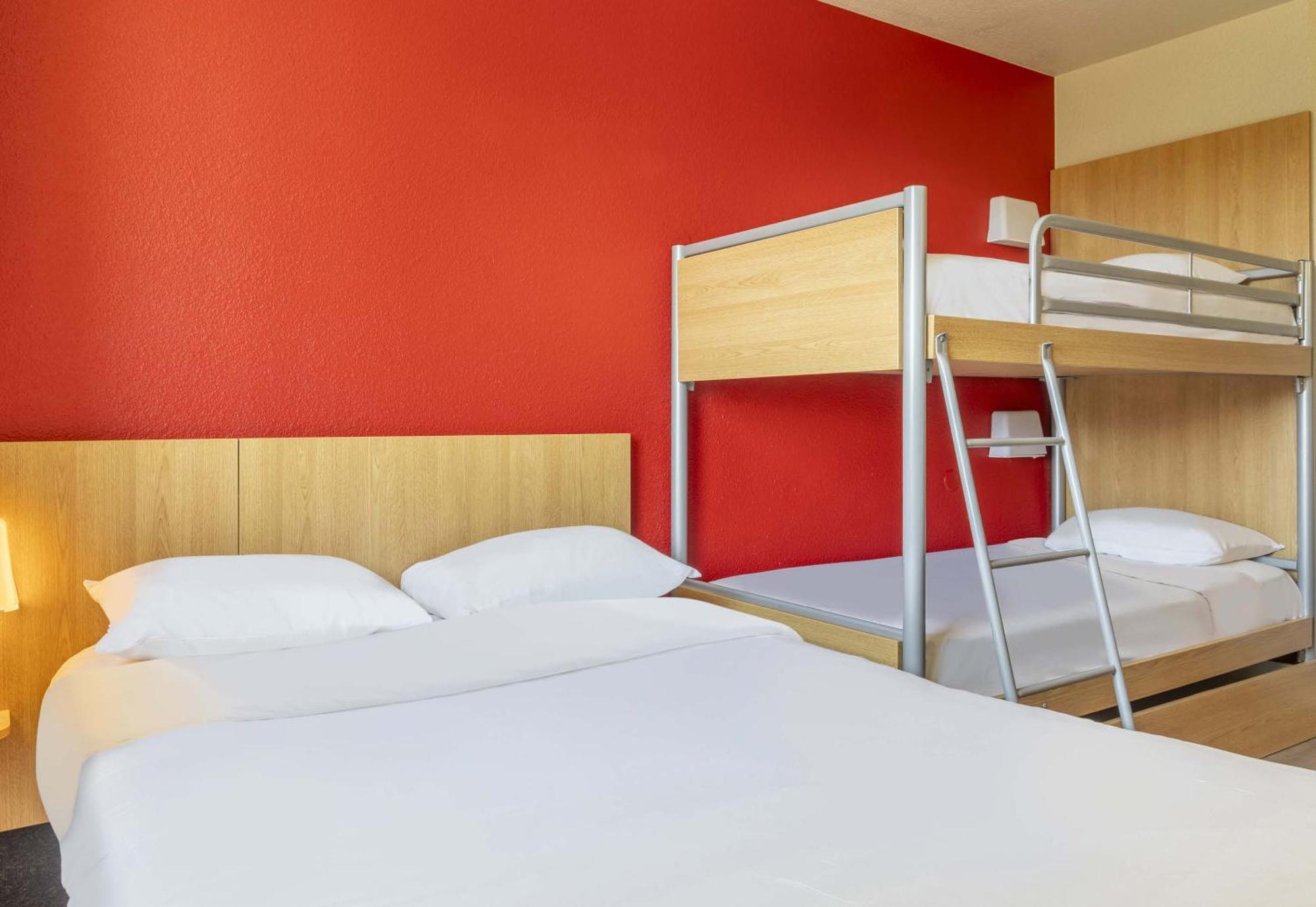 B&B Hotel Toulon Олиул Екстериор снимка