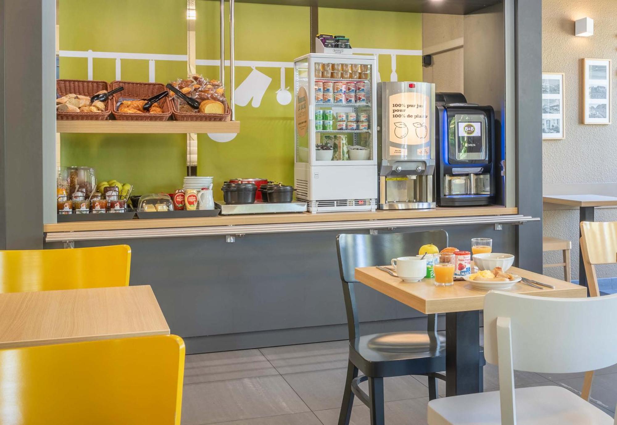 B&B Hotel Toulon Олиул Екстериор снимка