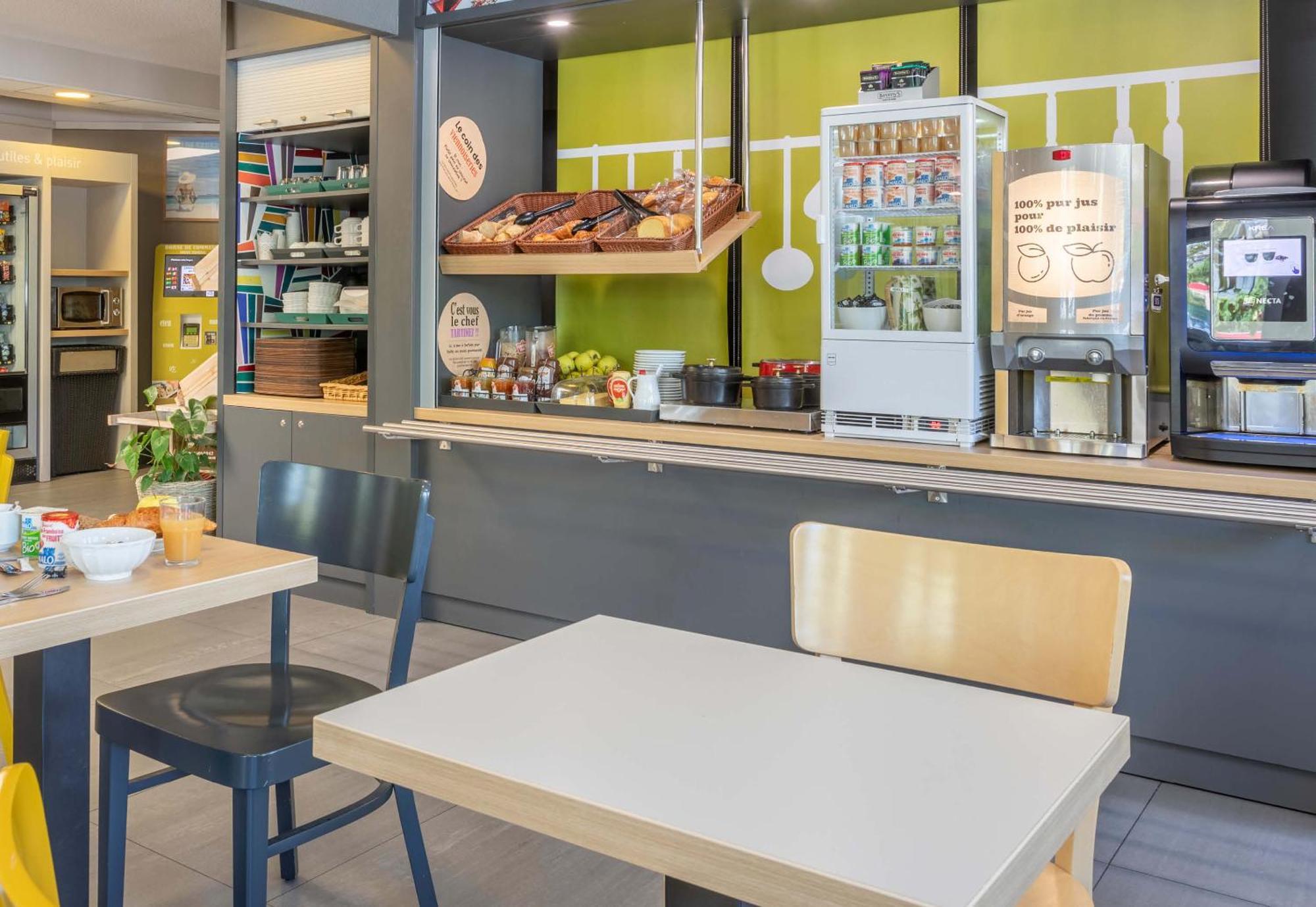 B&B Hotel Toulon Олиул Екстериор снимка