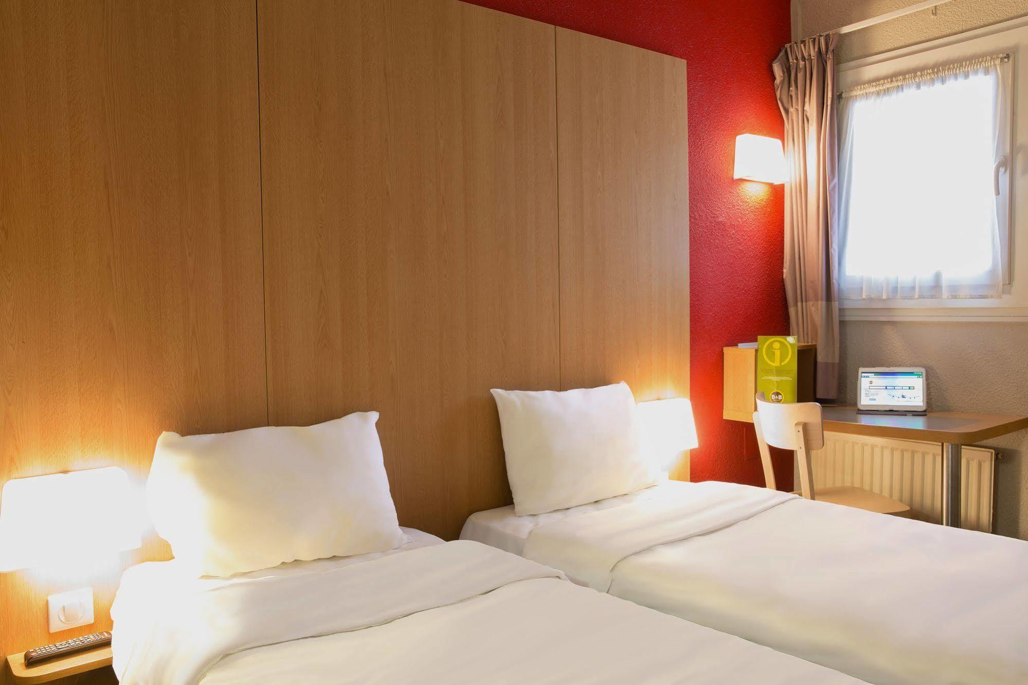 B&B Hotel Toulon Олиул Екстериор снимка